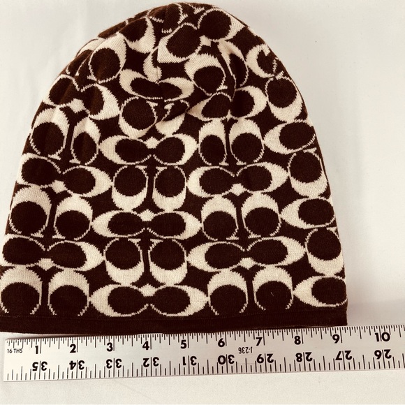 NWOT Coach Signature C and Polka Dot Reversible Beanie Hat Brown Cream - Picture 6 of 9
